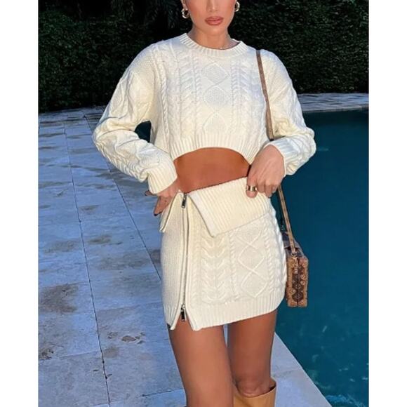 Cable Knit Chic: Cropped Sweater & Fold-Over Mini Skirt Set | Chicgenes - Picture 6 of 6